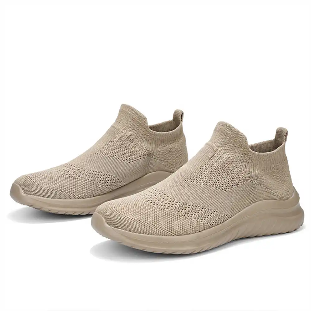 Beige Zachte Nieuwe Nieuwighei - Wedding Supply Resale recensie en prijs
